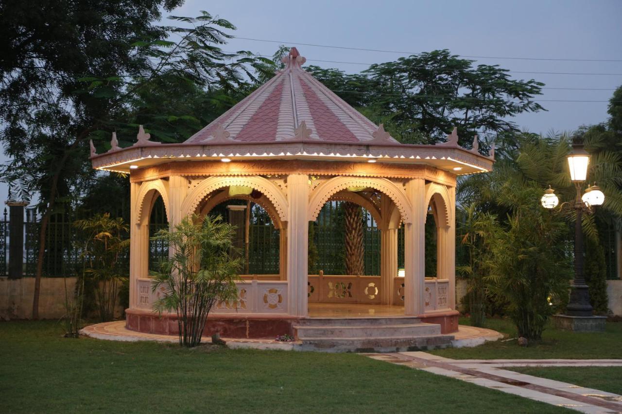 Hotel Mann The Palm Retreat Lucknow Exterior foto