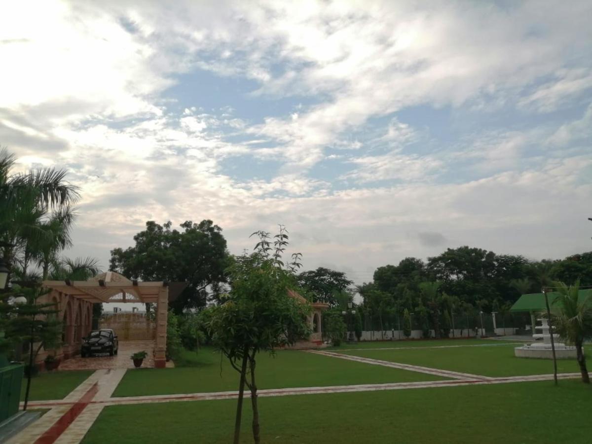 Hotel Mann The Palm Retreat Lucknow Exterior foto