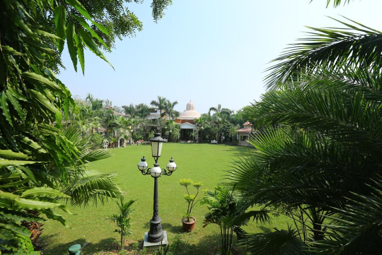 Hotel Mann The Palm Retreat Lucknow Exterior foto